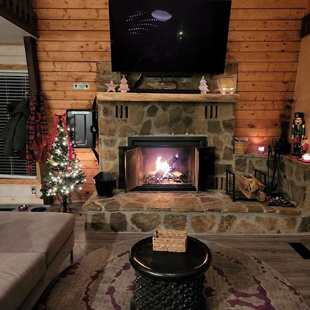 Treetops Chalet - 3Bd/2Bt Boutique Cabin W/Mt Leconte Views In Gatlinburg Exteriör bild