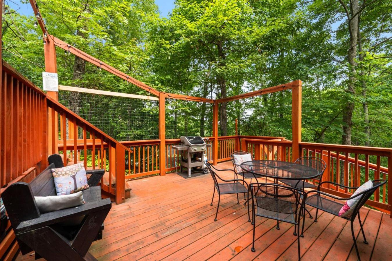 Treetops Chalet - 3Bd/2Bt Boutique Cabin W/Mt Leconte Views In Gatlinburg Exteriör bild