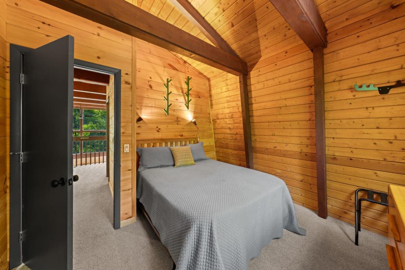 Treetops Chalet - 3Bd/2Bt Boutique Cabin W/Mt Leconte Views In Gatlinburg Exteriör bild